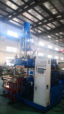 Máquina de la prensa de la máquina de 200 Ton High Speed Injection Molding para el aislador del silicón