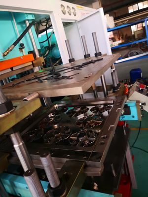 Máquina de moldeo por inyección de goma de silicona de prensa hidráulica para la fabricación de piezas de automóviles